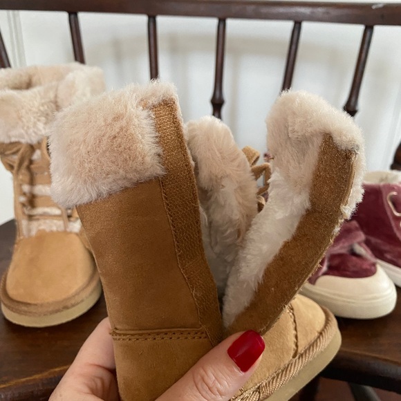 Old Navy boots and Cat & Jack zip sneakers with the (faux) FUR!! Toddler Sz5 - Picture 14 of 14